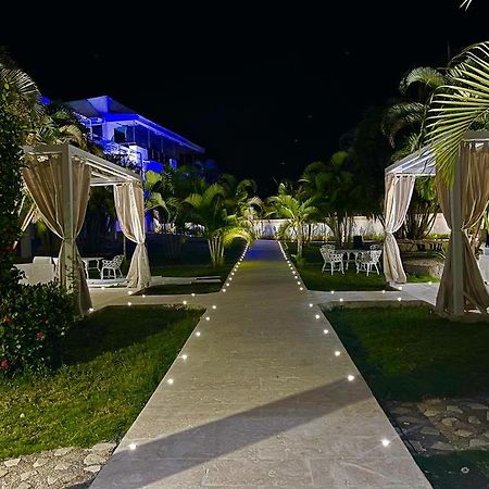 Daymond Blue Tropical Lodge Barahona Buitenkant foto